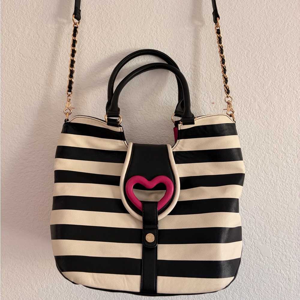 💕 Betsey Johnson Black and White Striped Women's Hobo Bag